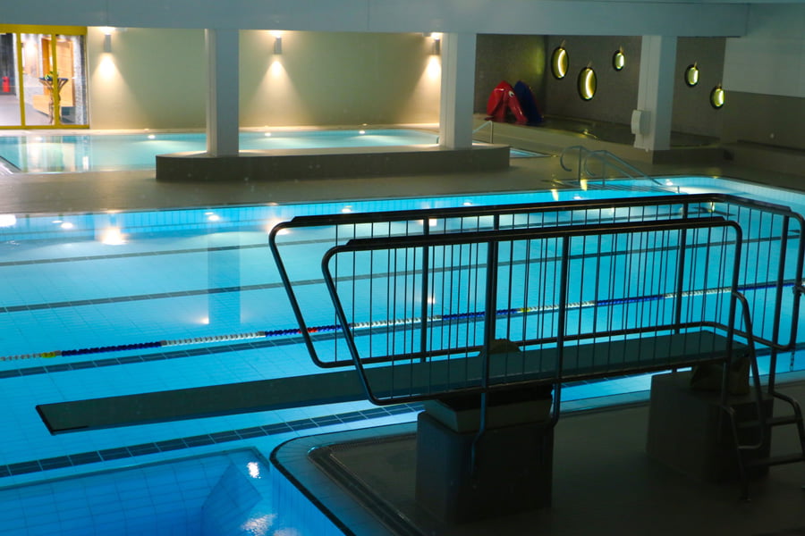 Commercial & Leisure Buildings - Swimming Pools, leisure buildings and changing rooms